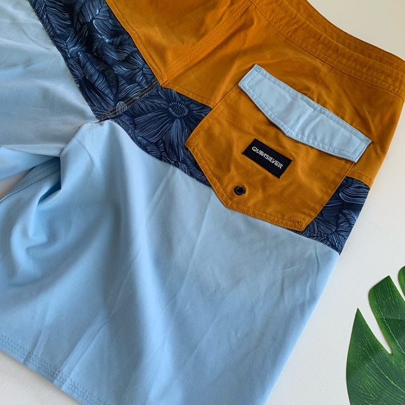 💦Microcode Beach Shorts💦 - Picture 4 of 5